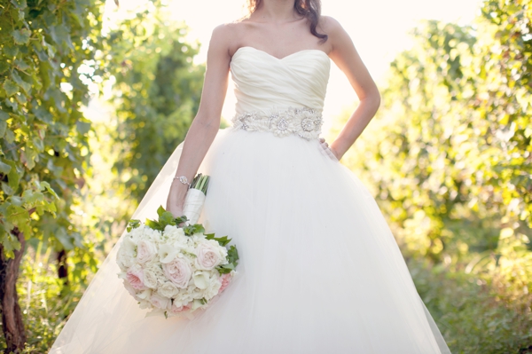 lazaro wedding gown, pink bouquet, Saltwater Farms Vineyard, Stonington, CT,  Wedding Pictures Photos, Victoria Souza Photography, Best CT Wedding Photographer
